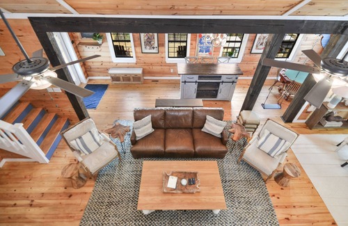 Ellijay House | Sweet Tea Retreat up on the hill in Cossawattee River Resort Ellijay