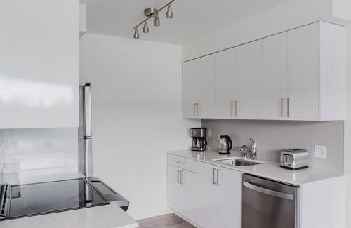University District Apartment | Sweet U District 1BR w/Gym, BBQ, W/D & Rooftop, by Blueground