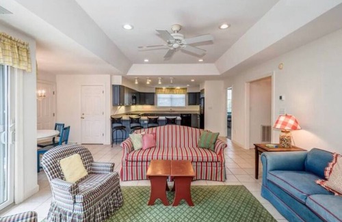 Northeast Virginia Beach House | Sweet Virginia Seas- Spacious 4-bedroom house- 2 minute walk to beach