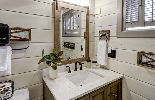 Hummelstown Cabin | Sweetest Cabin Only 13 Minutes from Hershey!