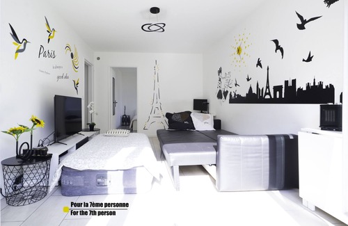 Le Plessis-Robinson Apartment | "SweetMoulinHome" is a warm and inviting space!