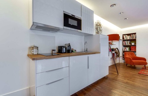 Paris City Center Apartment | Sweett | Amiral de Coligny