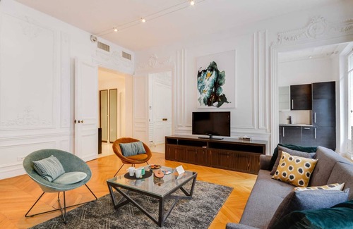 Champs-Elysees Apartment | Sweett | Cerisoles B