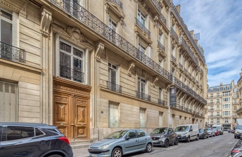Champs-Elysees Apartment | Sweett | Cerisoles G