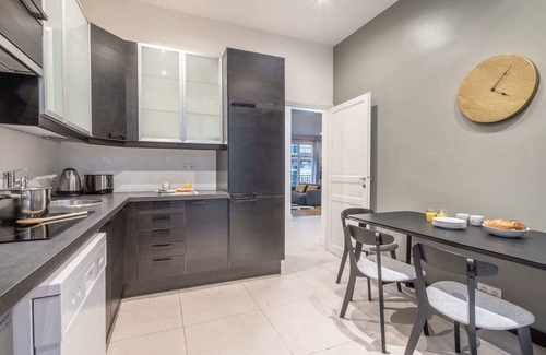 Champs-Elysees Apartment | Sweett | Cerisoles I