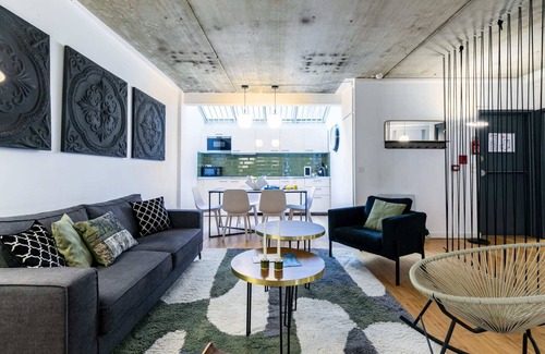 Quartier Saint-Georges Apartment | Sweett | Milan I - Two Bedroom Apartment, Sleeps 6