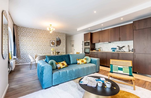 Paris City Center Apartment | Sweett | Notre Dame II