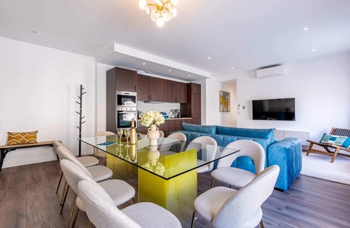 Paris City Center Apartment | Sweett | Notre Dame II