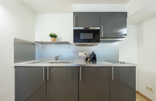 Upper Town Apartment | Sweett | One Bedroom Apartment - Mas A-Garden