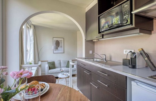 Upper Town Apartment | Sweett | Studio with Garden View C-01