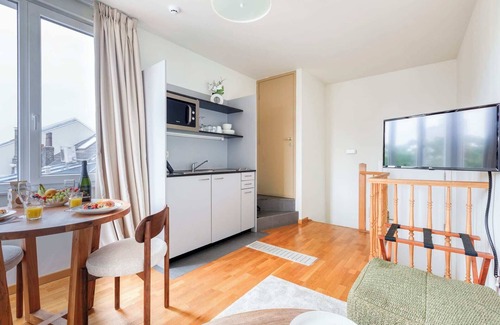 Upper Town Apartment | Sweett | Suite Mas B-42 Studio - Split Level