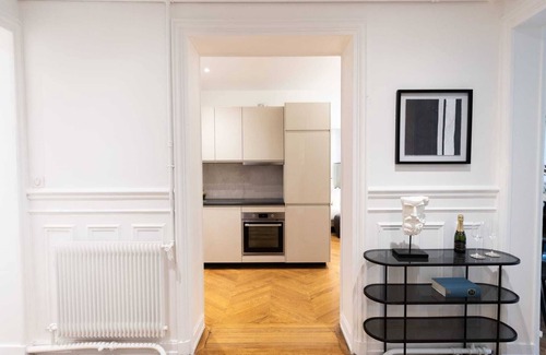 Faubourg-du-Roule Apartment | Sweett | Wagram Suite II