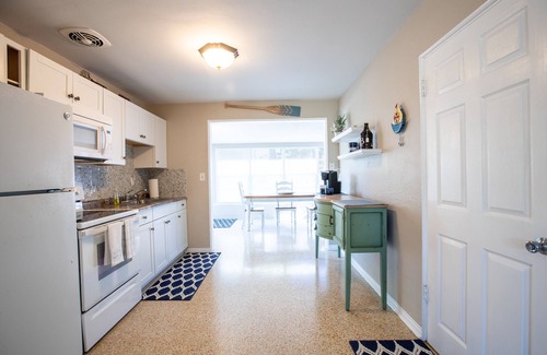 Holland By The Sea House | Sweetwater House 2bd/2bath - Walk to Beach!