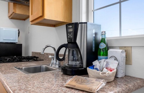 Eastside Santa Cruz House | Swell House Two Bedroom Suite 8