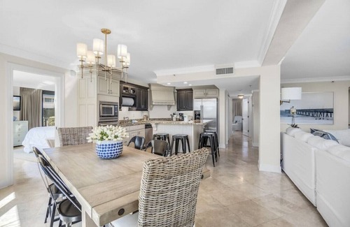 Sandestin Condo | SweptAway- Gorgeous Beachside 1 Condo in Sandestin Golf and Beach Resort