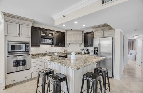 Sandestin Condo | SweptAway- Gorgeous Beachside 1 Condo in Sandestin Golf and Beach Resort
