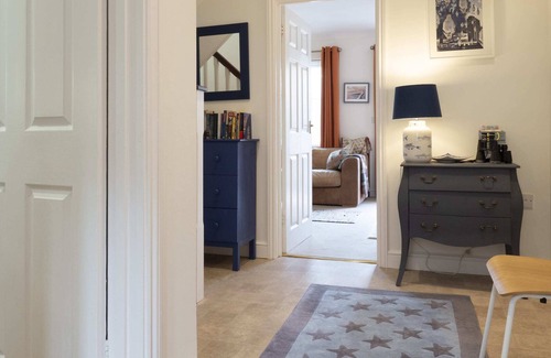 Cliftonville House | Sweyn House - Spacious family home by the seaside