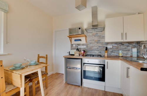Etchinghill House | Swift - One Bedroom House, Sleeps 2