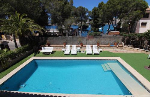Santa Ponsa Villa | Swim and Barbecue near the Sea