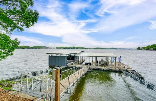 Lake Ozark House | Swim, Boat and Fish Townhome on Lake of the Ozarks