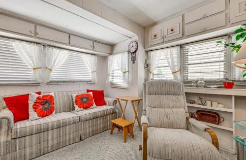 San Carlos Park House | Swim, Fish and Play Pet-Friendly Gem in Fort Myers