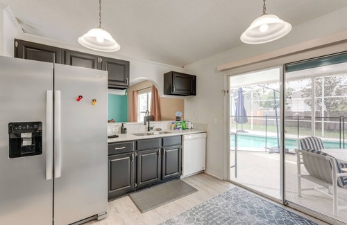 Sunridge Woods House | Swim, Golf & Explore: Family Gem in Davenport!