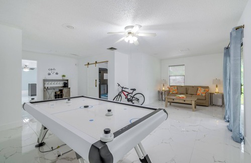 Crystal River House | Swim & Hike: Crystal River Retreat w/Yard!