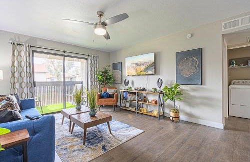 Paradise Valley Village Apartment | Swim & Trail Escape -King Bed-Self Check In C257