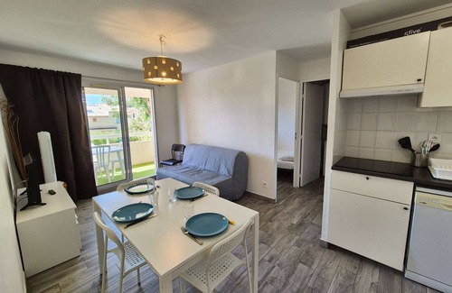 Tamaris Apartment | Swimming pool, nearby beaches, internet and private parking