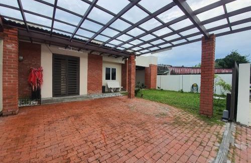 Batu Pahat Apartment | Swimming Pool Party House