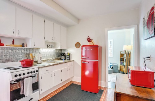 Lynchburg House | 'Swimming Under the Stars' Lynchburg Apt w/Pool!
