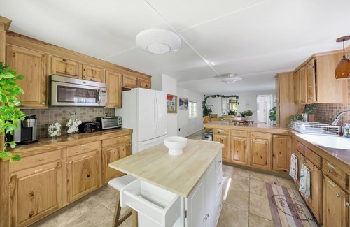 Eldred Cottage | SwimSpa | Lake | Fish | Kayak | Hike | Firepit