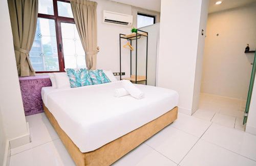 City Centre Hotel | Swing & Pillows - Masjid Jamek Kuala Lumpur