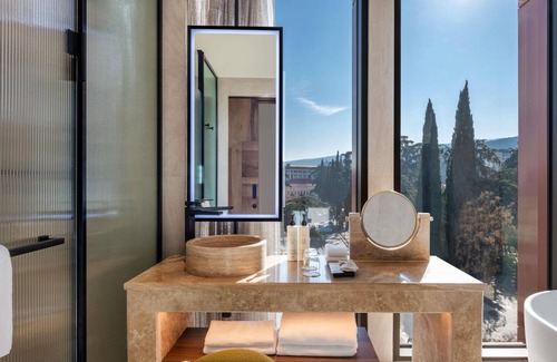mtatsminda Hotel | Swissôtel Tbilisi