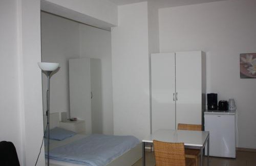 Oerlikon Apartment | Swiss Star Oerlikon Station - Self Check-In