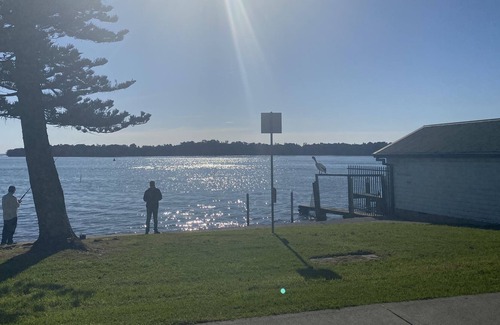 The Entrance Apartment | SWITCH OFF! Chill out and have fun on the lakeside