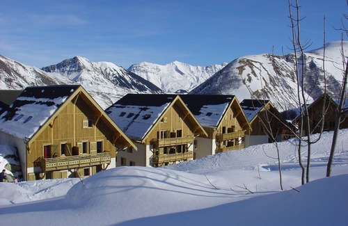 Saint-Sorlin-d'Arves Condo | Sybelles Ski Area | Sleeps 10 | Slope-side Comfort