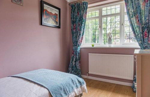 Staple House | Sycamores - Fabulous family home with huge garden
