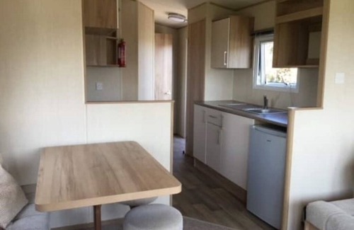 Rhoshirwaun House | Sychnant 4 berth caravan with stunning views.