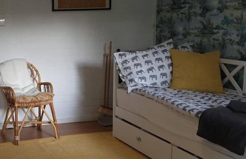 Kirkkonummi Apartment | Sydåbacka Guest House, a Room with a Sauna