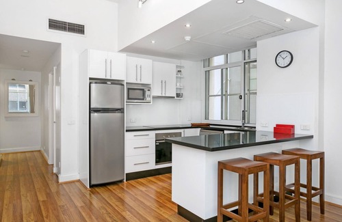 Sydney Central Business District Apartment | Sydney- CLIVE Bridge Street - Modern 1BR with Rooftop Pool City Views Near Circular Quay