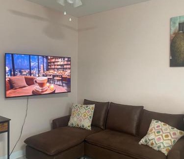 Jennings House | Sylmars Apartment Home