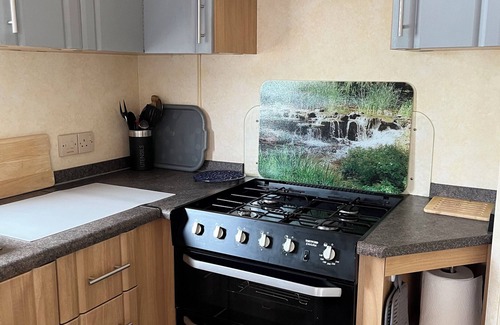 Westbrook Court Cottage | SYLVAN, family friendly, with a garden in Hay-On-Wye