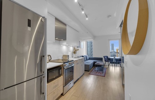 Garden District House | Sylvestre Suites - 2BR - City View