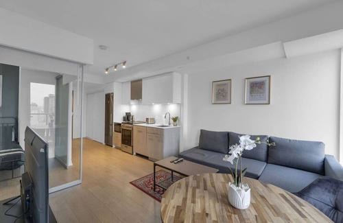 Garden District House | Sylvestre Suites - 2BR - City View