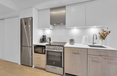 Garden District House | Sylvestre Suites - 2BR - City View