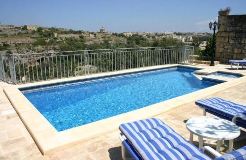 Kercem House | Sylvia' s Millhouse