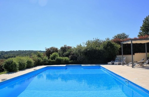 Le Lindois Cottage | Sympathetically renovated haybarn with pool, large garden, playpark & gym