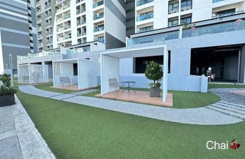 Seri Kembangan Apartment | Symphony Tower - Epic City View, Netflix, Free Parking