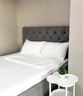 South Triangle Apartment | Symphony Tower Quezon City 44sqm - Full glass view